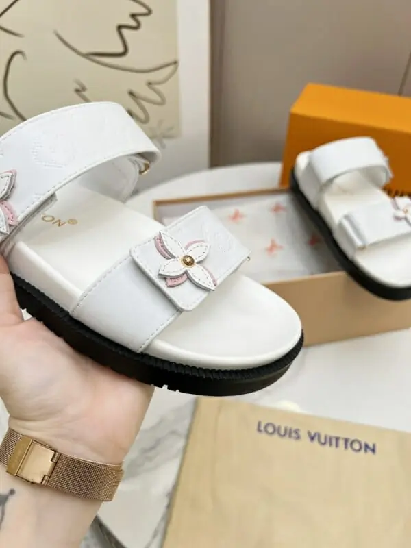 louis vuitton chaussons pour femme s_12365703